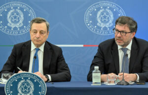 M5S non vota il decreto Aiuti, la discussione passa al Senato