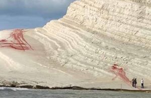 Scala dei Turchi vandali, fermate due persone