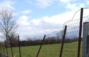 Cesa, rifiuti abbandonati: caschi bianchi sequestrano vasta area in via Nobel
